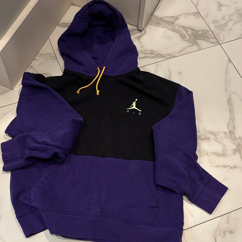 Jordan Men's Purple and Black Hoodie